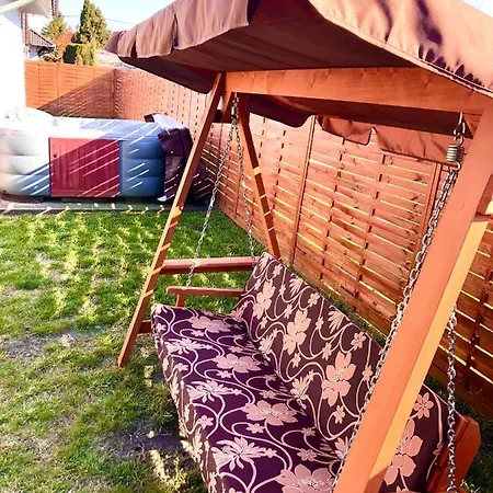 Vakantiehuis Tieff Apartmanhaz Balatonmariafuerdo Hullamtelep Balatonkeresztúr