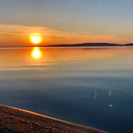 Tieff Apartmanhaz Balatonmariafuerdo Hullamtelep Balatonkeresztur