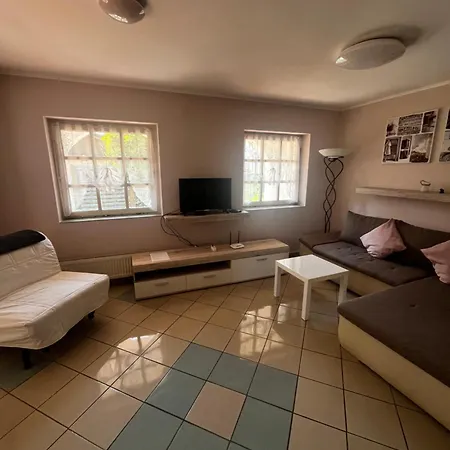 Holiday home Tieff Apartmanhaz Balatonmariafuerdo Hullamtelep *