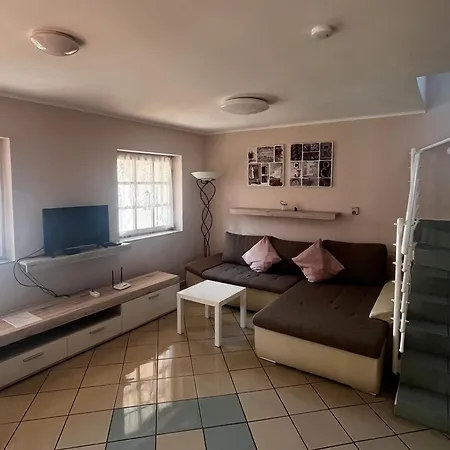 Tieff Apartmanhaz Balatonmariafuerdo Hullamtelep *