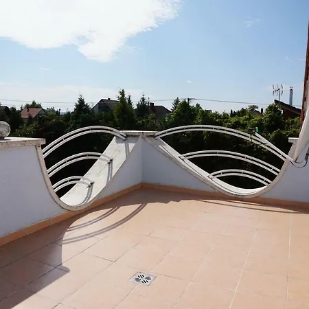 Tieff Apartmanhaz Balatonmariafuerdo Hullamtelep Vakantiehuis Balatonkeresztúr