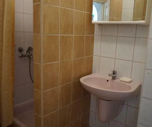 Tieff Apartmanhaz Balatonmariafuerdo Hullamtelep