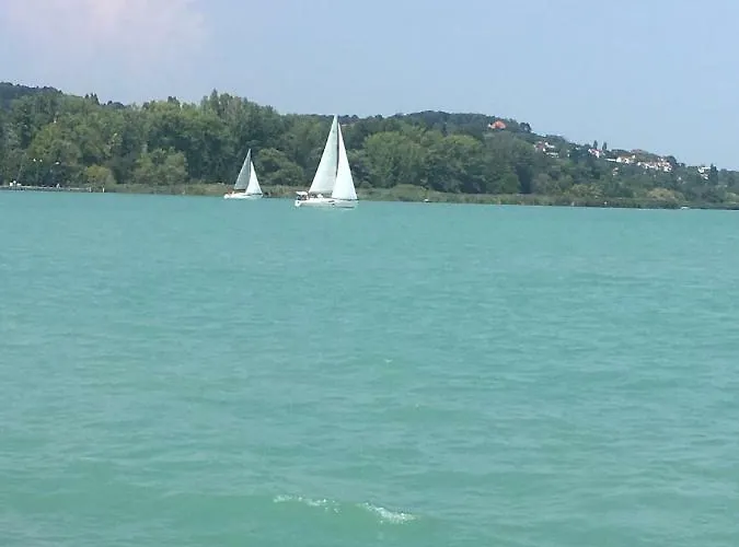 Tieff Apartmanhaz Balatonmariafuerdo Hullamtelep Dom wakacyjny Balatonkeresztúr